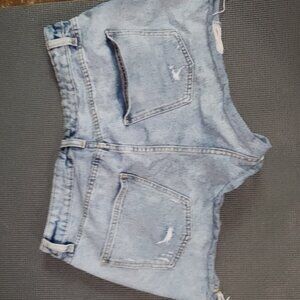 Cute ripped Jean shorts
